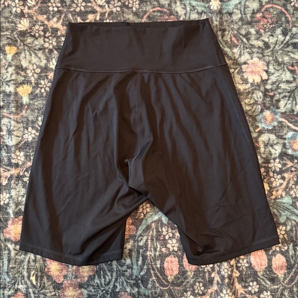 Gymshark Black Workout Shorts - Picture 2 of 2